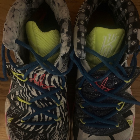 Kyrie 5s limited edition - Picture 3 of 4